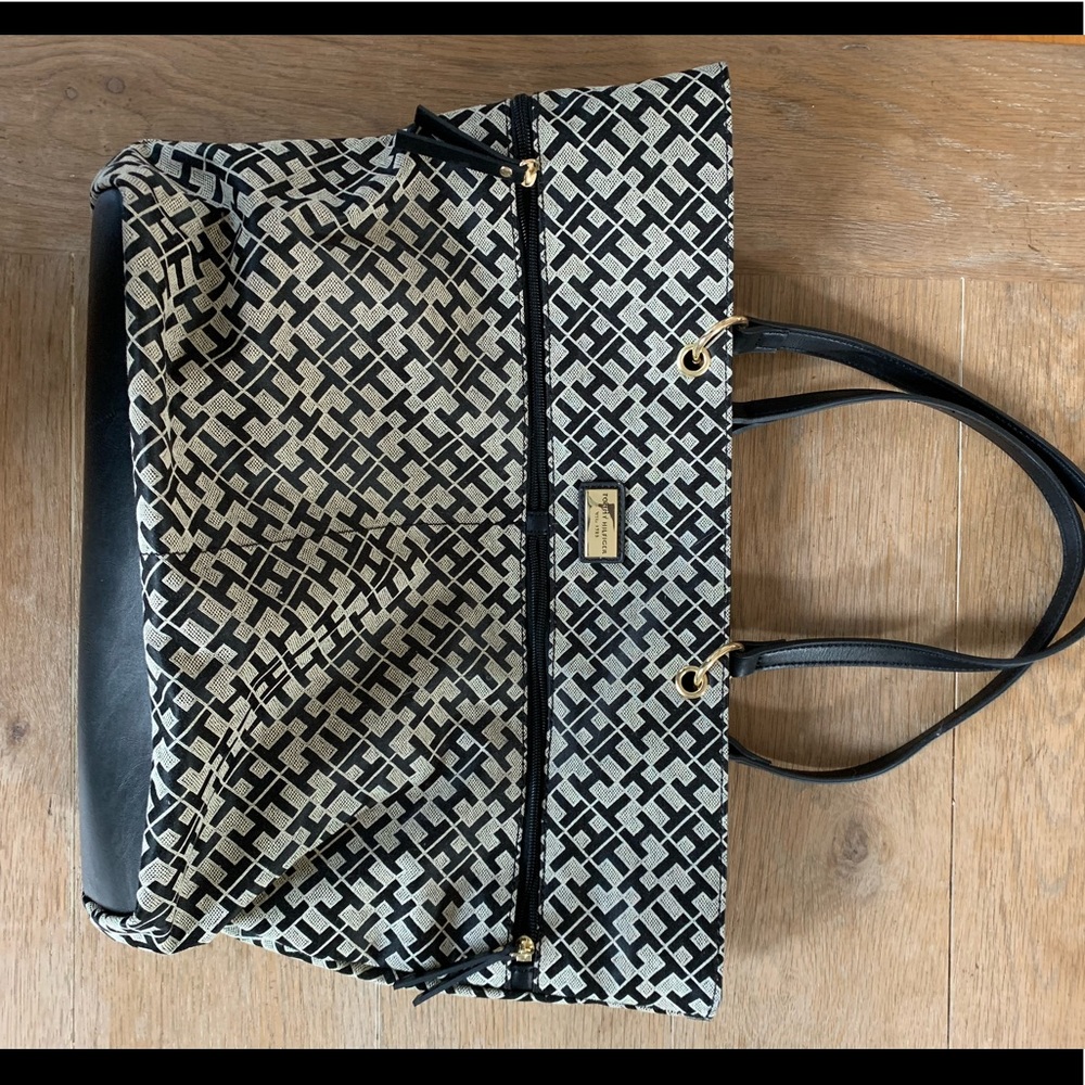 BNWT Tommy Hilfiger Tote